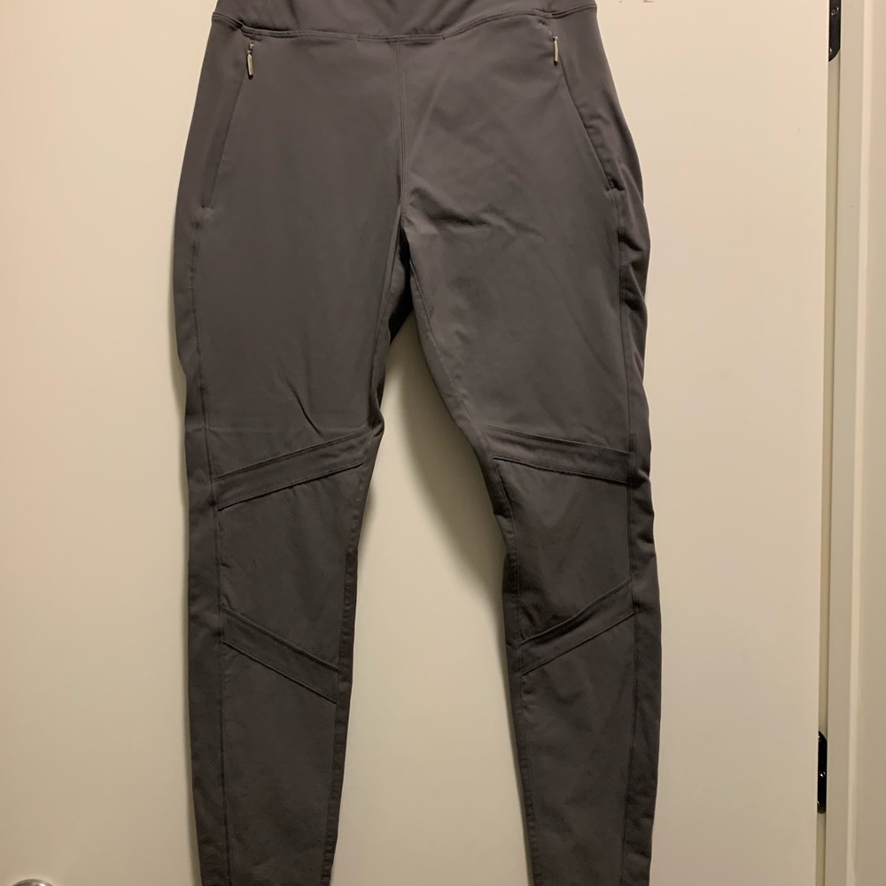Athleta Hybrid Summiter Tight